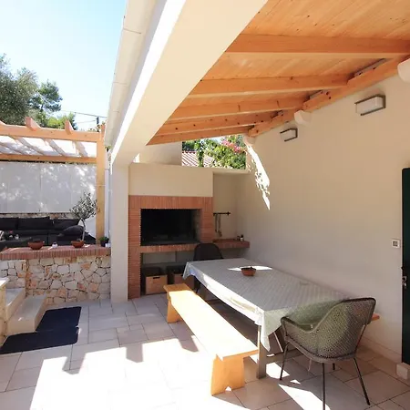 Demer Villa *